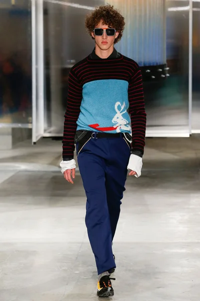 Look 14